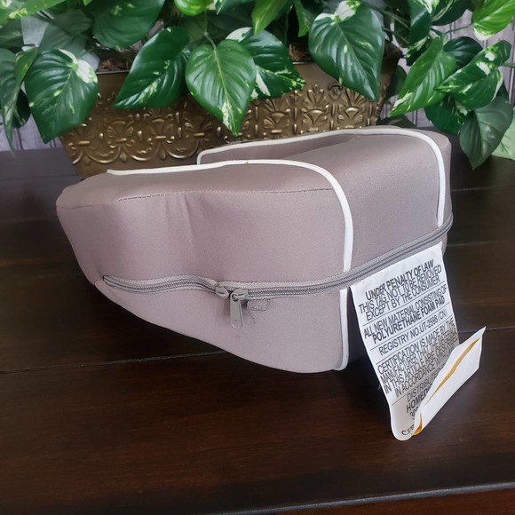 HOMEDICS - Vibrating Neck & Shoulder Massager w/Heat - Picture 5 of 6